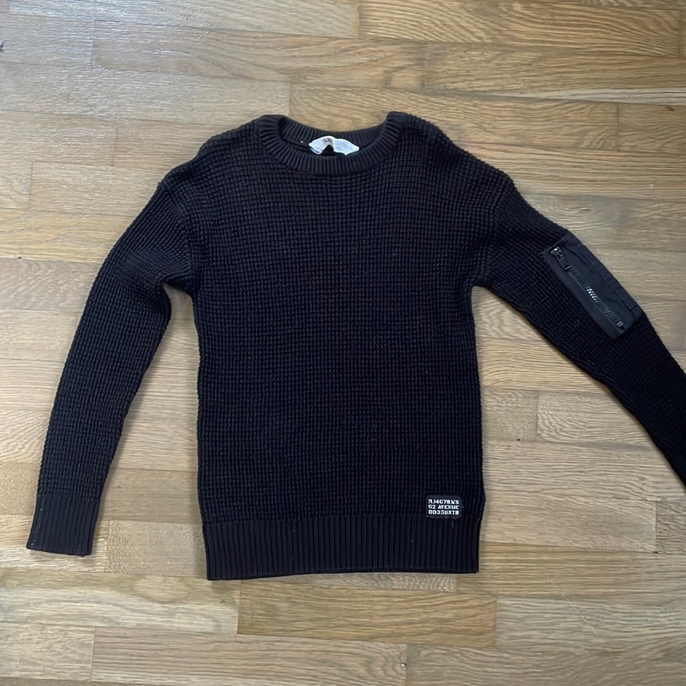 H&M black sweater, boys size 8/10